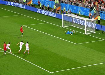 فيديو أسود إيران توقف رونالدو والبرتغال تضرب موعد ا مع أوروجواي بثمن النهائي