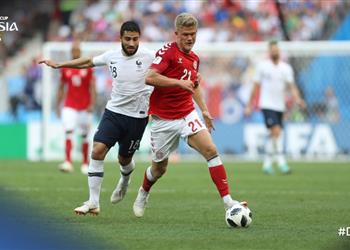 الدنمارك تكتفى بالتعادل وترافق فرنسا لدور الـ16 بالمونديال