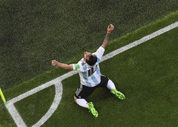 رسمي ا ميسي رجل مباراة الأرجنتين ونيجيريا