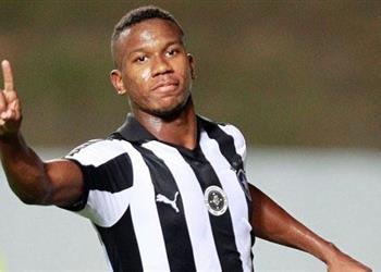 آل الشيخ يعلن ضم مهاجم برازيلي لناديه الجديد