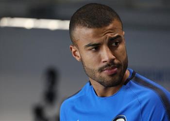 وكيل رافينيا يوضح مستقبله مع برشلونة