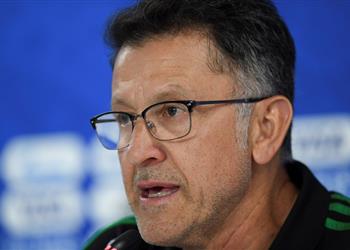 مدرب المكسيك هزيمتنا أمام السويد نتيجة أخطاءنا