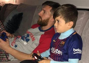 لن تصدق بأي فريق يلعب ميسي في البلاي ستيشن ليس برشلونة