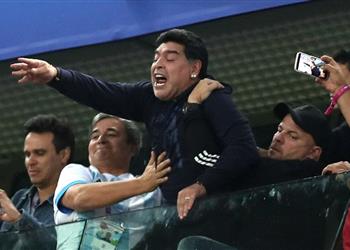 مارادونا يعرض 10 آلاف دولار للعثور على قاتله