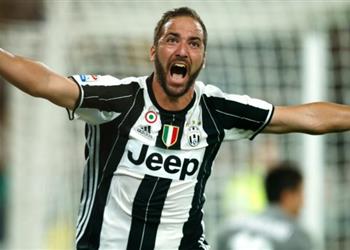 ساري سلاح تشيلسي لضم هيجواين