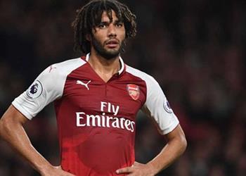 محمد النني ينعي بنزيما مهاجم الاتحاد السكندري