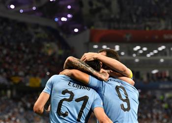 ثنائية سواريز وكافاني تدخل تاريخ المونديال