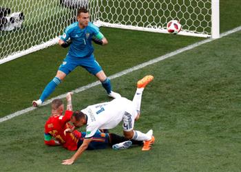 فيديو لاعب روسيا يدخل تاريخ كأس العالم