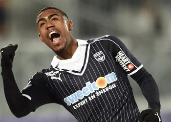 هدف تشيلسي وآرسنال يرفض عرض فالنسيا