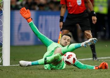 حارس كرواتيا يعادل رقم قياسي بتاريخ كأس العالم