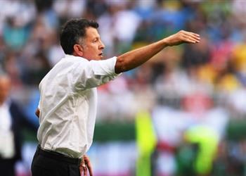 مدرب المكسيك يكشف أسباب الهزيمة أمام البرازيل