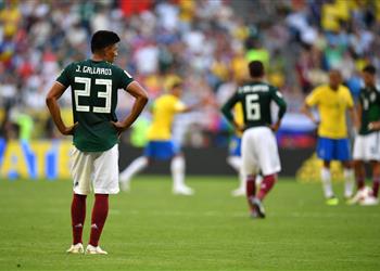 المكسيك تدخل تاريخ كأس العالم من الباب الخلفي بعد الاقصاء من البرازيل