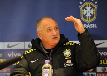 ضياء السيد يعلق على ترشيح سكولاري لتدريب مصر ويمتدح محمد صلاح الأعظم في تاريخ ليفربول