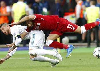 مارادونا لو كان راموس لاعبا في برشلونة لتم ايقافه بعد اصابة صلاح