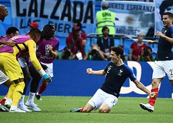 بايرن ميونيخ يريد ضم مدافع فرنسا