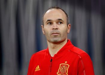 إنييستا يعلن اعتزاله الدولي ببيان عاطفي