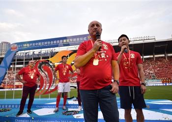 تقارير برازيلية منتخب جديد ينافس مصر على سكولاري