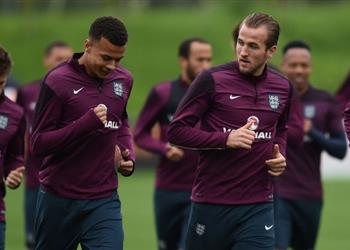 قلق في إنجلترا بسبب كين وآلي قبل مواجهة السويد