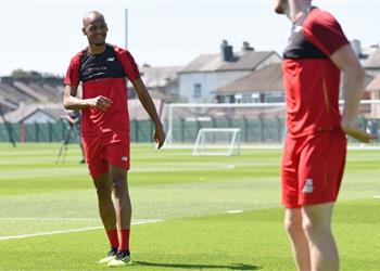 فابينيو عن محمد صلاح الكرة الذهبية في انتظاره