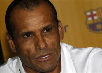 أسطورة برشلونة فوز نيمار بالكرة الذهبية يجب أن ينتقل لريال مدريد