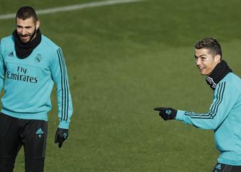 رونالدو يضع بنزيما في موقف حرج داخل ريال مدريد
