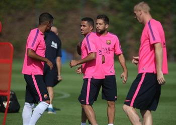 اسبانيول يخطط لضم لاعب برشلونة المنبوذ
