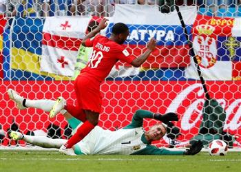 بيكهام يدافع عن سترلينج ضد الانتقادات