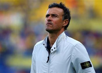 رئيس الاتحاد الإسباني يعلق على إمكانية تعيين إنريكي مدربا للماتدور