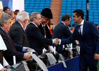 فلورنتينو بيريز يتجاهل رونالدو ويتحدث عن إنجازات ريال مدريد