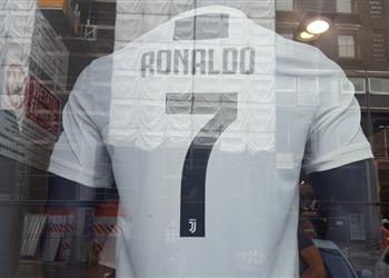 متجر يوفنتوس خارج الخدمة والسبب رونالدو