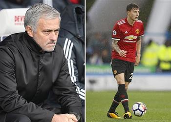 مورينيو يحسم مستقبل لينديلوف في مانشستر يونايتد