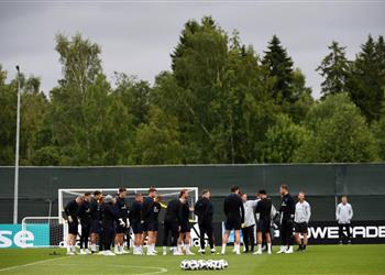 الشرطة الروسية تحتجز مشجع ا كرواتي ا بتهمة التلصص على إنجلترا