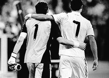 كاسياس يوجه رسالة لرونالدو بعد رحيله عن ريال مدريد