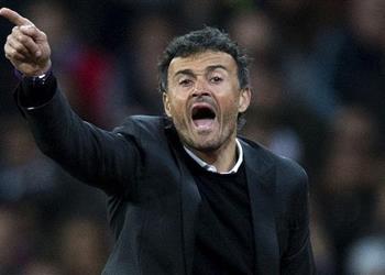 لاعب الزمالك السابق يدافع عن إنريكي ضد الانتقادات في إسبانيا