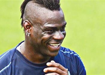 صورة بالوتيلي يسخر من خروج إنجلترا في كأس العالم