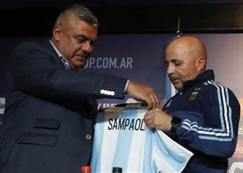 رئيس الاتحاد الأرجنتيني يزيد التكهنات حول مستقبل سامباولي