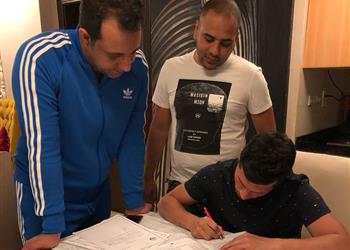 صور طارق حامد يجدد تعاقده مع الزمالك لمدة 3 سنوات
