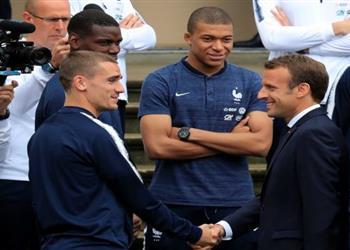 ماكرون يفاجئ ثنائي فرنسا قبل نهائي مونديال روسيا