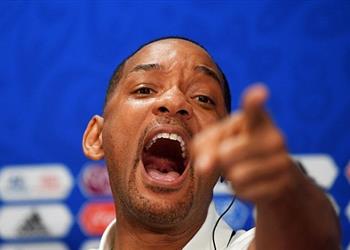 ويل سميث يدافع عن نيمار ويشيد بميسي رونالدو