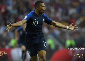 بيليه يحتفل بإنجاز مبابي التاريخي في نهائي كأس العالم