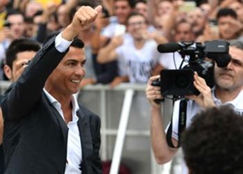 هامسيك عن صفقة رونالدو مارادونا فقط يمكنه حصد الألقاب بمفرده