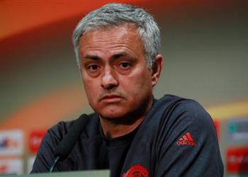 مورينيو يفتح النار على أحد لاعبي المنتخب الإنجليزي