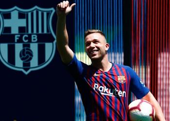 آرثر يكشف دور نيمار في انتقاله إلى برشلونة