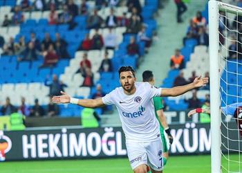 بعد ضمه لمهاجم إيفرتون جالطة سراي يوضح مصير صفقة تريزيجيه