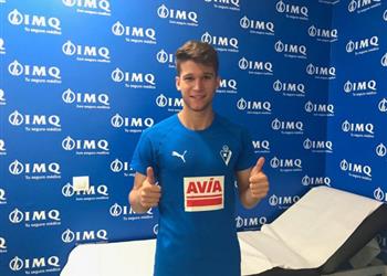 رسميا راحل جديد عن برشلونة