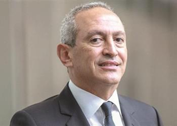 ناصف ساويرس يشارك في شراء ناد إنجليزي