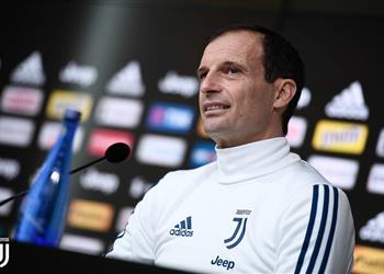 يوفنتوس يرفض 3 عروض لرحيل مدافعه