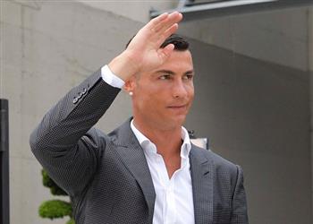 يوفنتوس يهنيء رونالدو بجائزة الأفضل