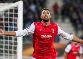 ناد صربي ينافس أولمبياكوس على ضم كوكا