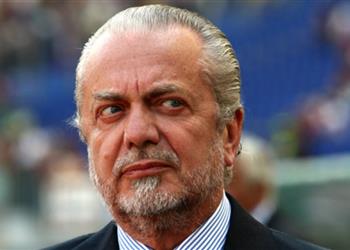 رئيس نابولي يعتذر لكريم بنزيما